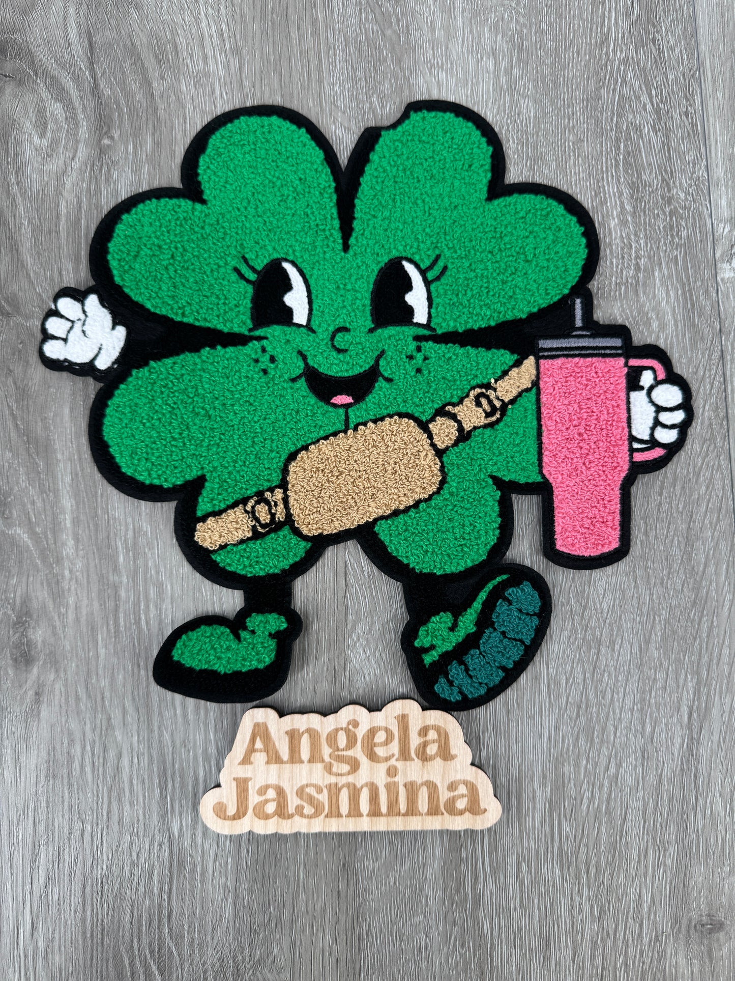 Bougie Shamrock Chenille Patch